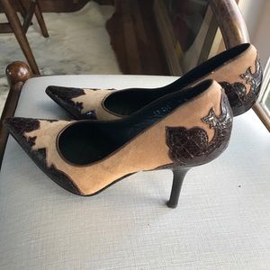 Donald J Pliner couture high heel shoe 👠